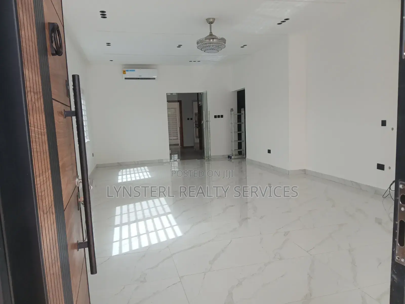3bdrm Bungalow in Oyarifa Mall Area for sale
