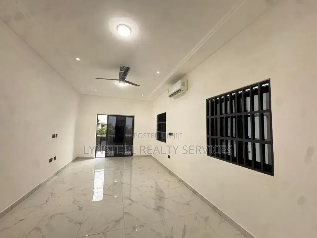 4bdrm Duplex in Housing Down for sale