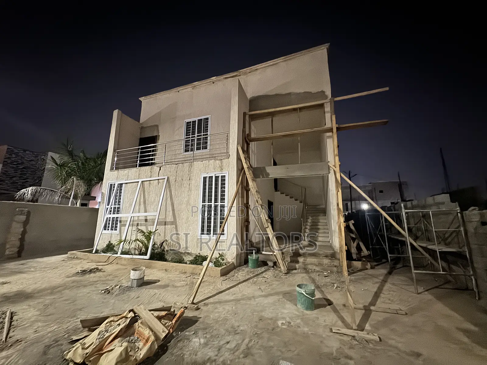 4bdrm Duplex in Near Manet Junction, Spintex for sale