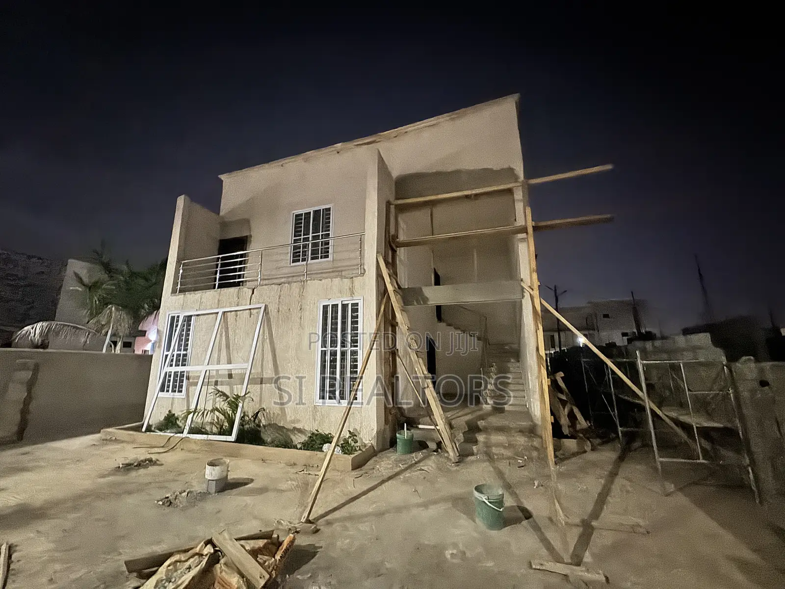 4bdrm Duplex in Near Manet Junction, Spintex for sale