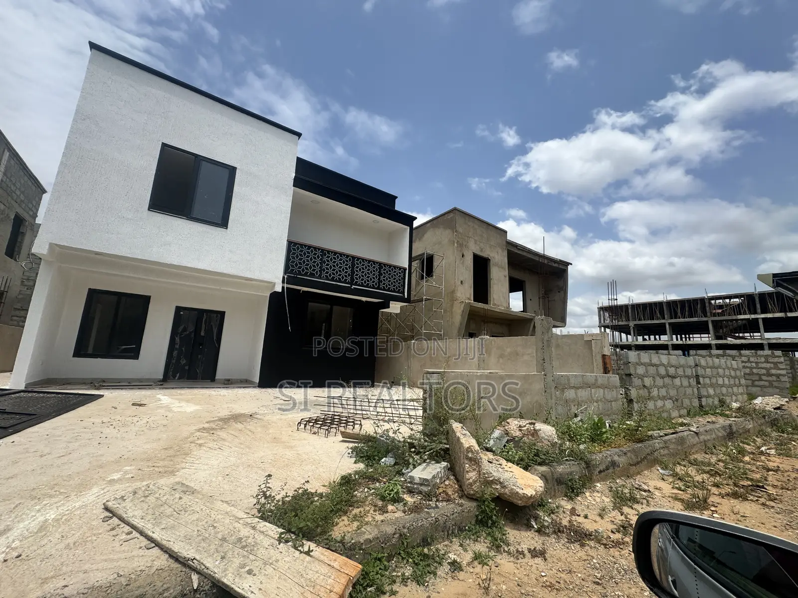4bdrm Duplex in Near Manet Junction, Spintex for sale