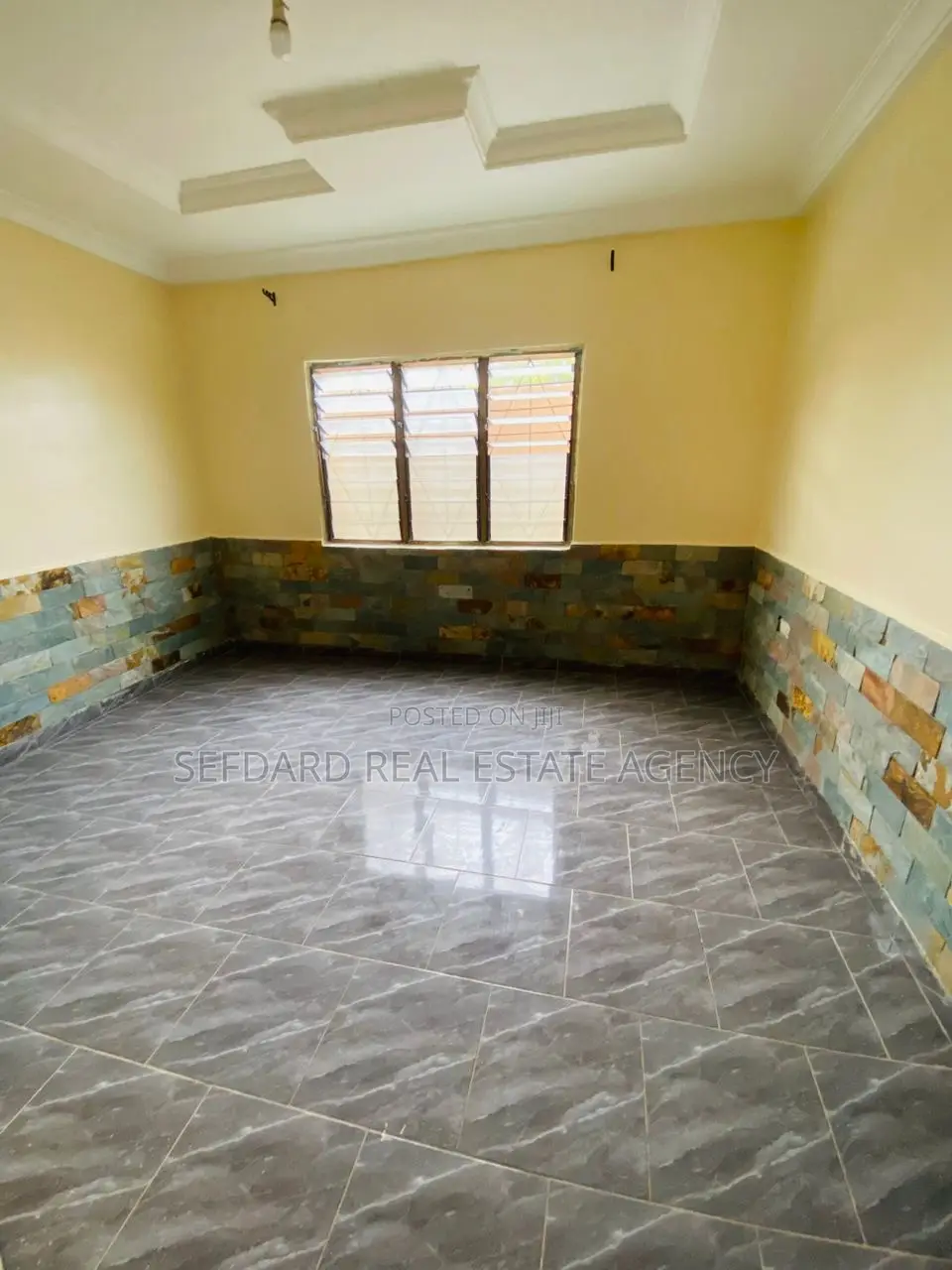 4bdrm House in Sefdard Properties, Amasaman for rent