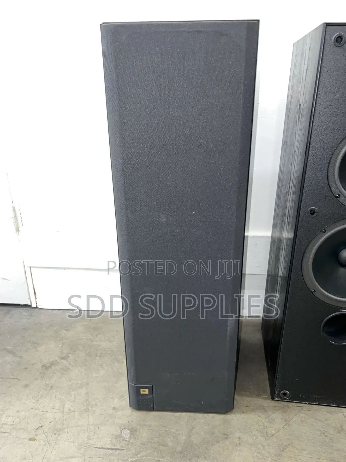 JBL J900mv Floor Standing Signature Sound Speaker