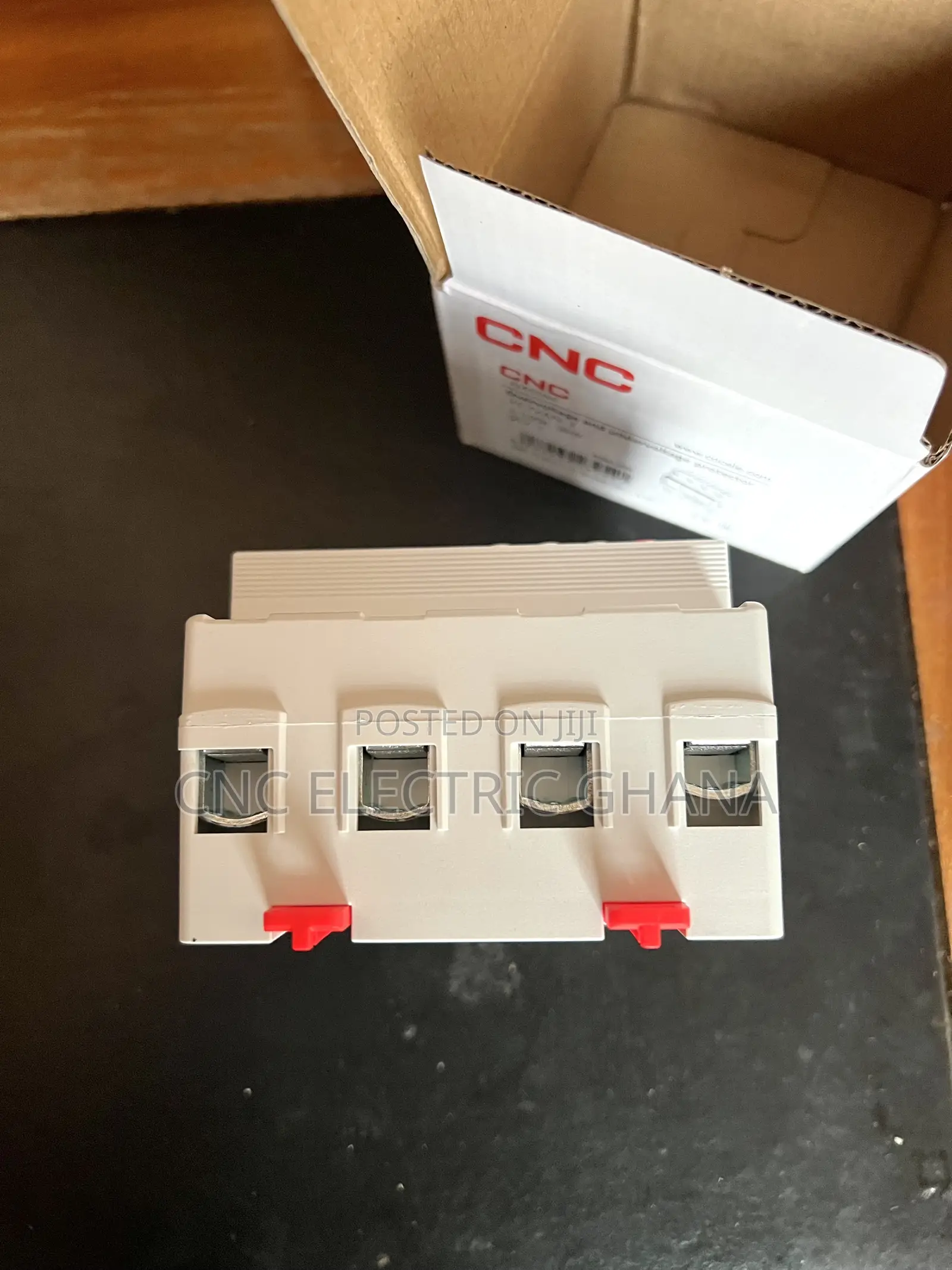 Overvoltage and Undervoltage Protector