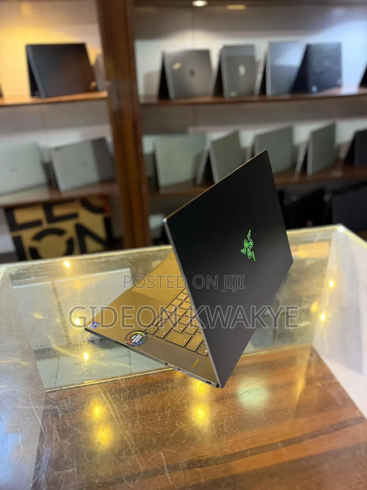 Laptop Razer Blade Advanced 16GB Intel Core Ultra 9 SSD 1T