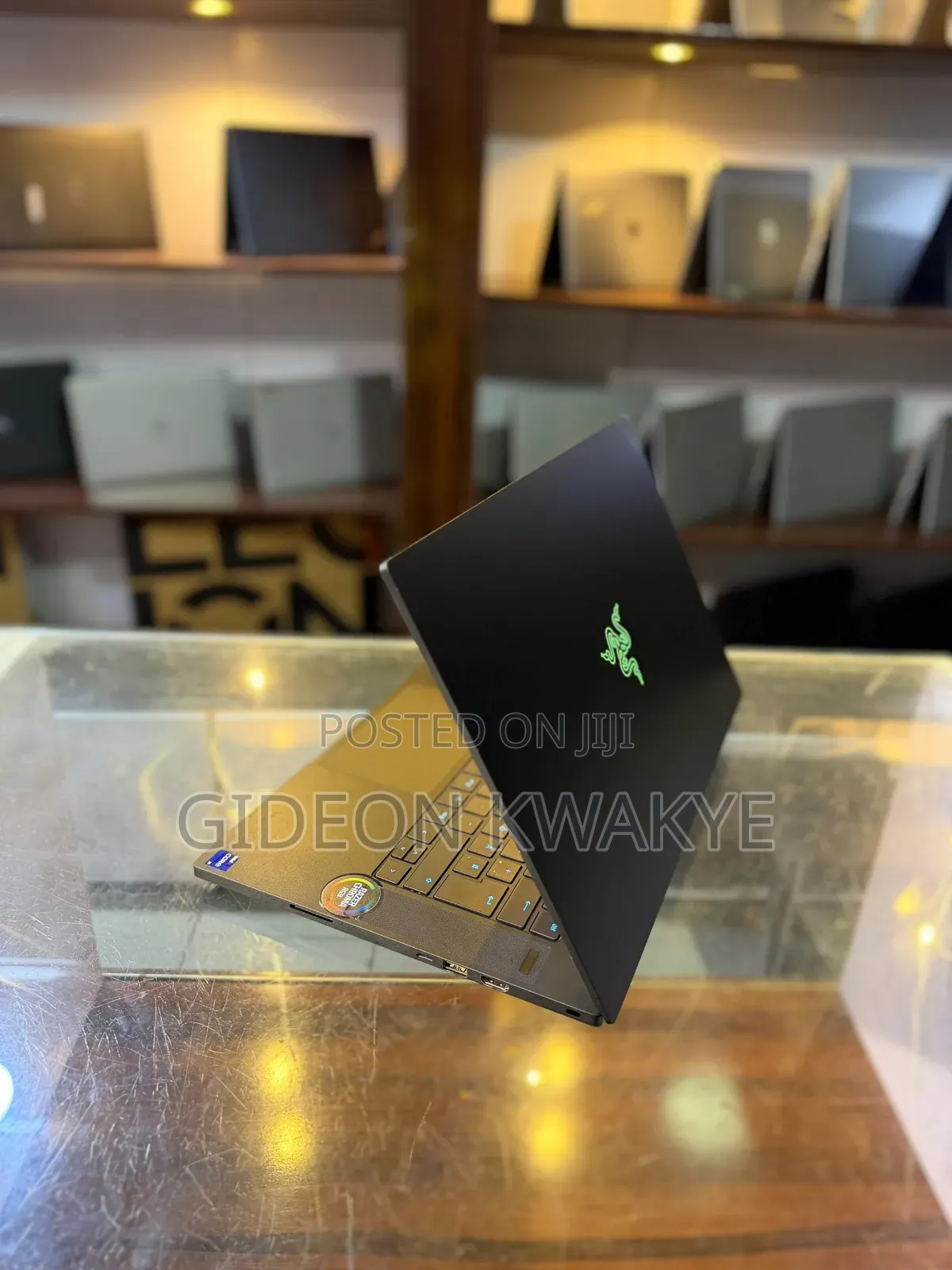 Laptop Razer Blade Advanced 16GB Intel Core Ultra 9 SSD 1T