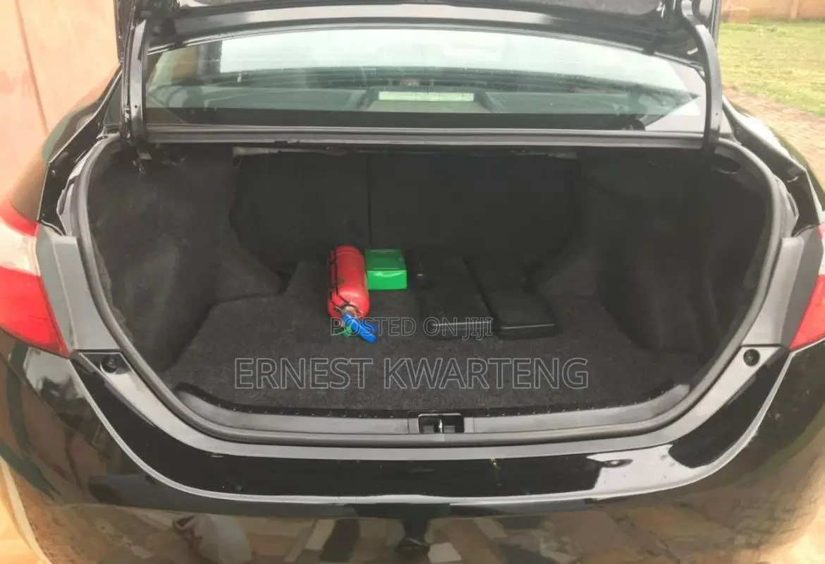 Toyota Corolla 2015 Black