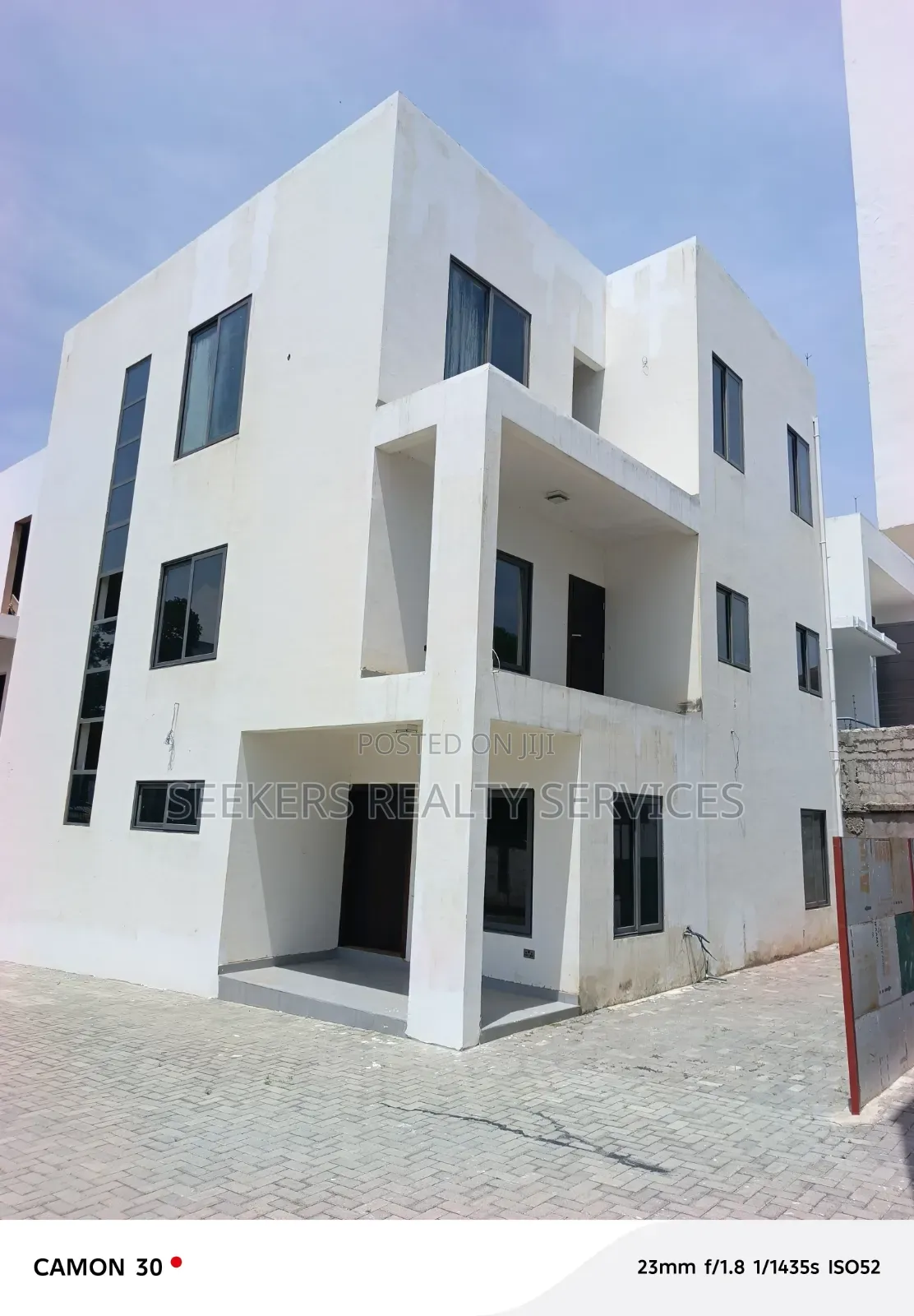 4bdrm Townhouse/Terrace in Seekers Realty, US Embassy Area for sale