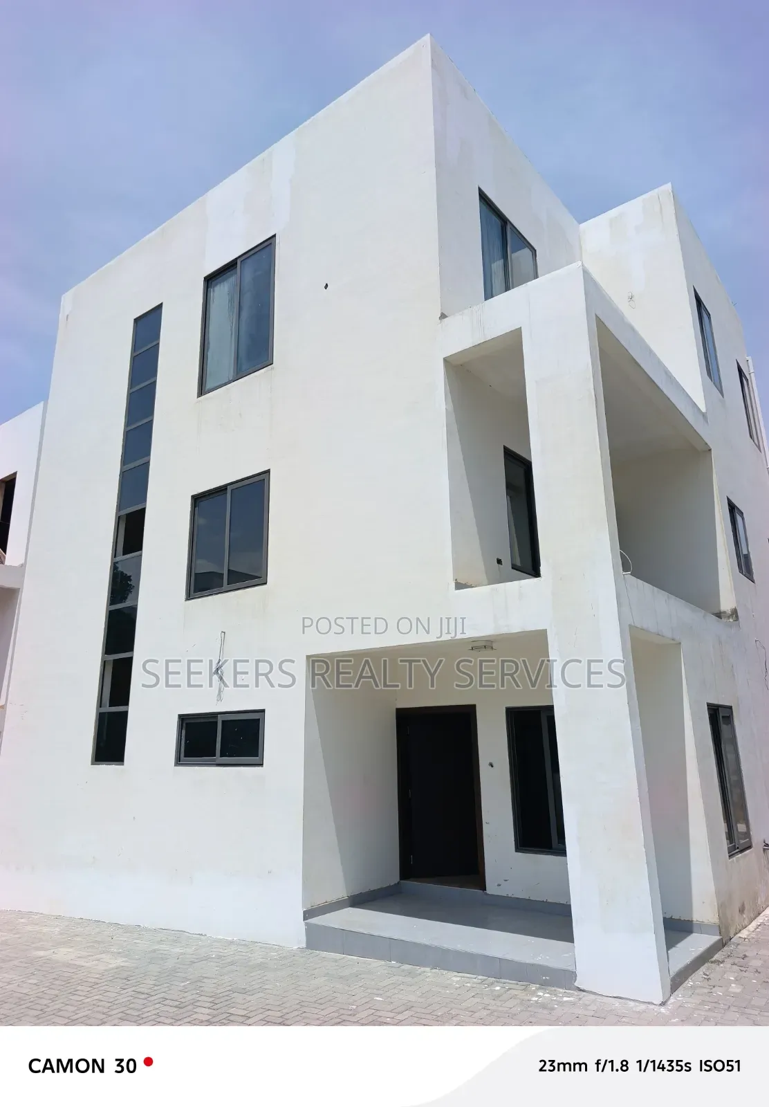 4bdrm Townhouse/Terrace in Seekers Realty, US Embassy Area for sale