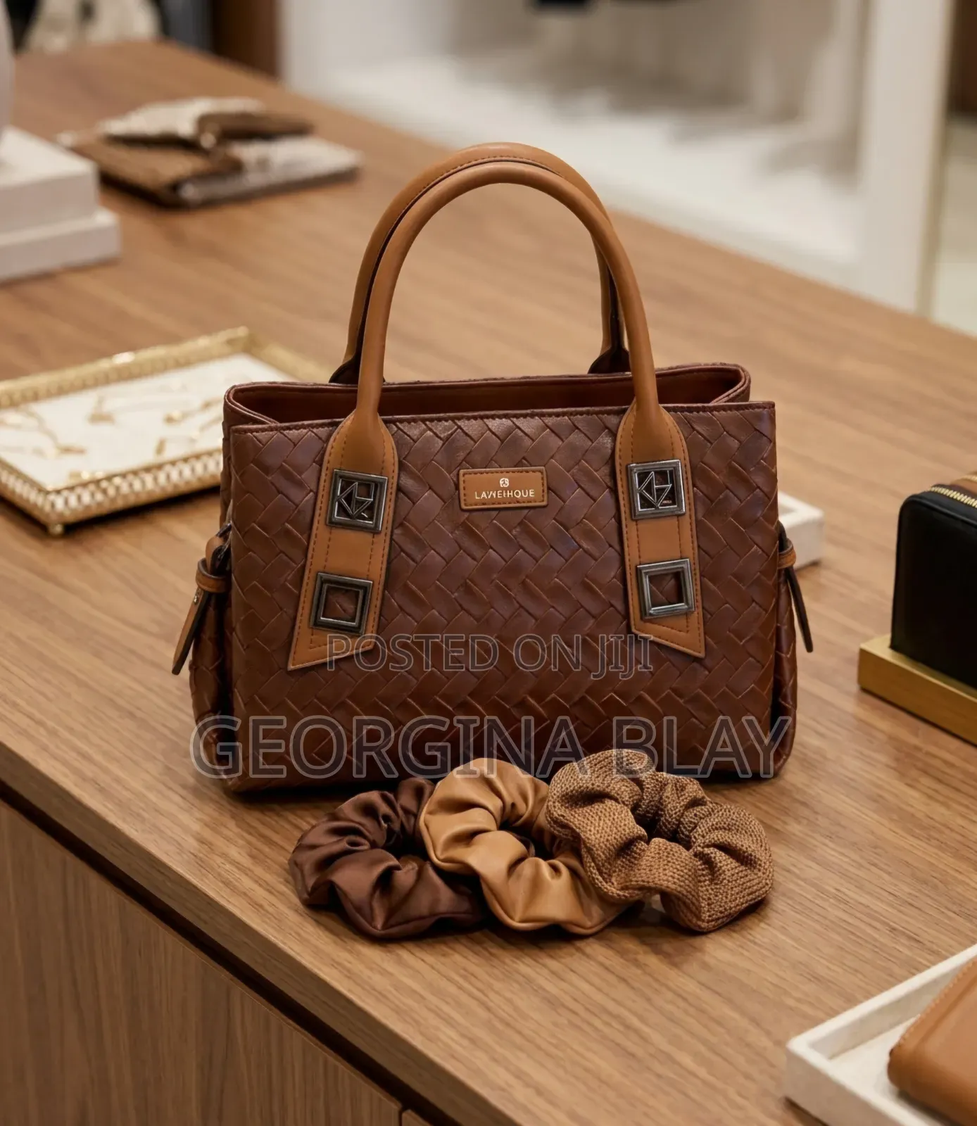 Lavishique Classy Ladies Bag