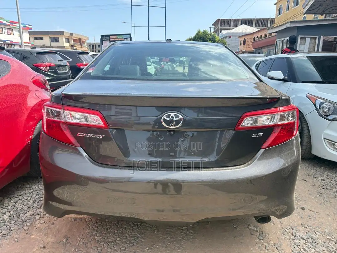 Toyota Camry 2014 Gray