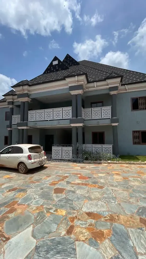 2bdrm Apartment in Oyibi, Police Station for rent