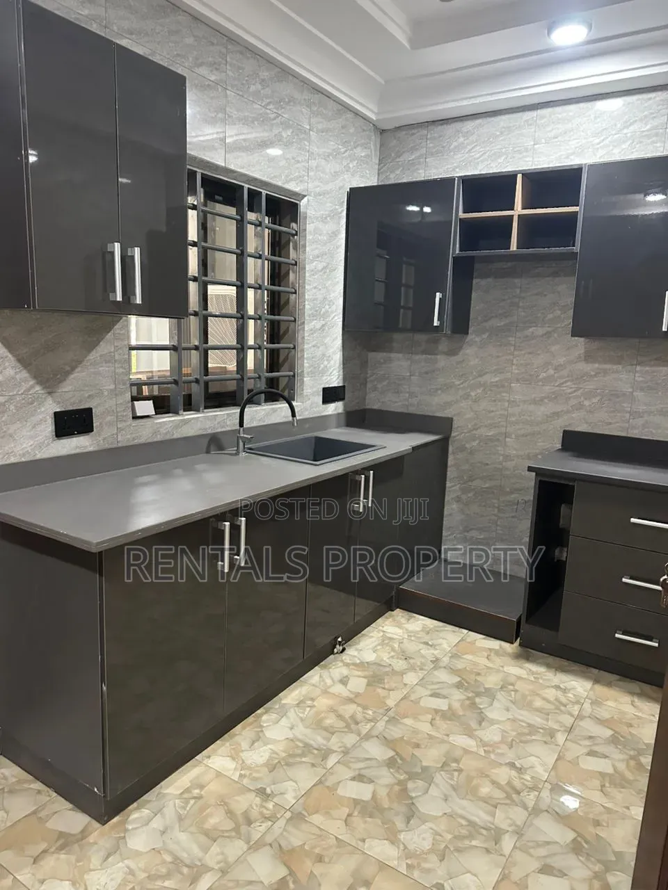 2bdrm Mansion in North Legon for rent