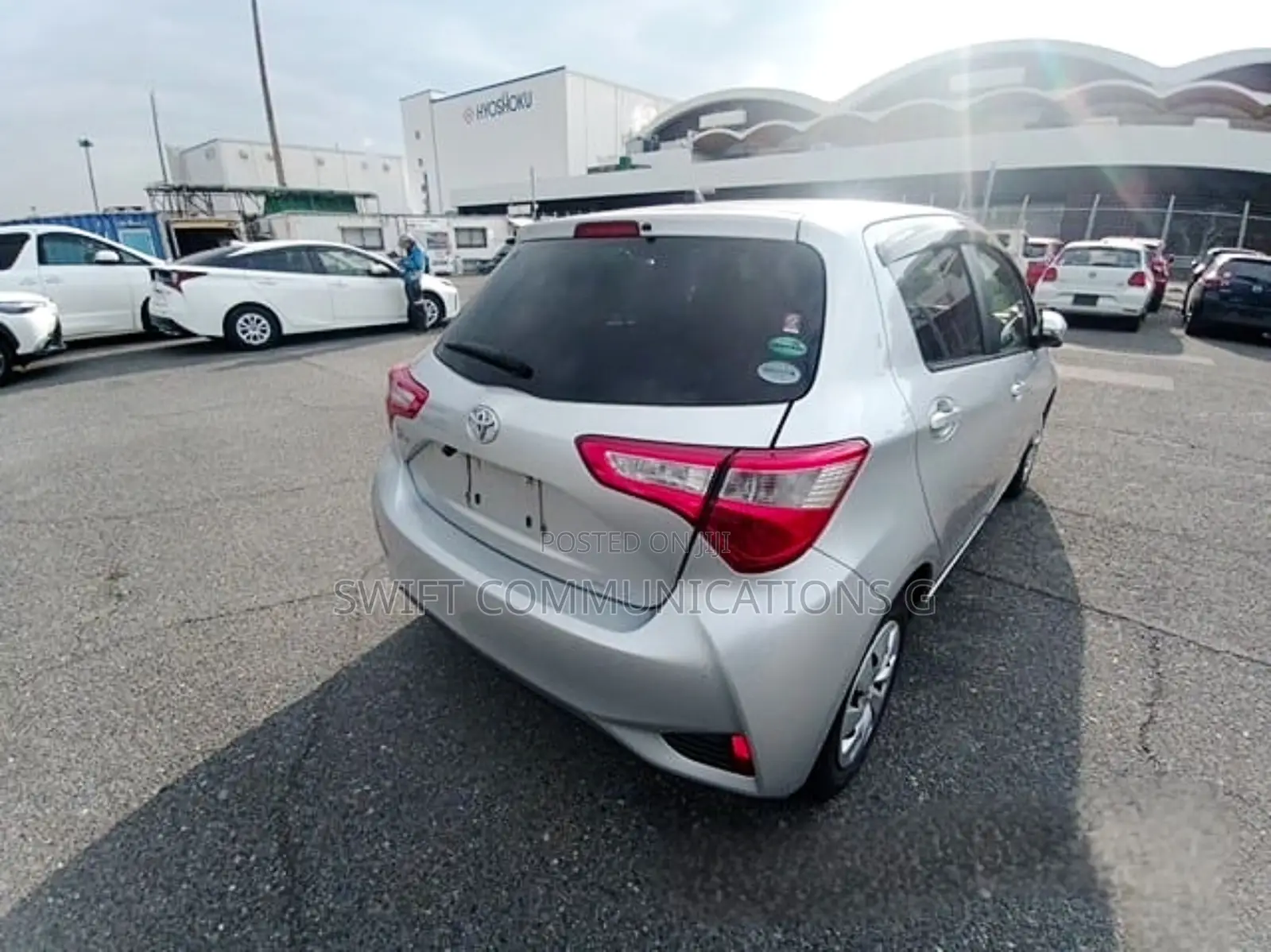 Toyota Vitz 1.3 FWD 5dr 2018 Silver