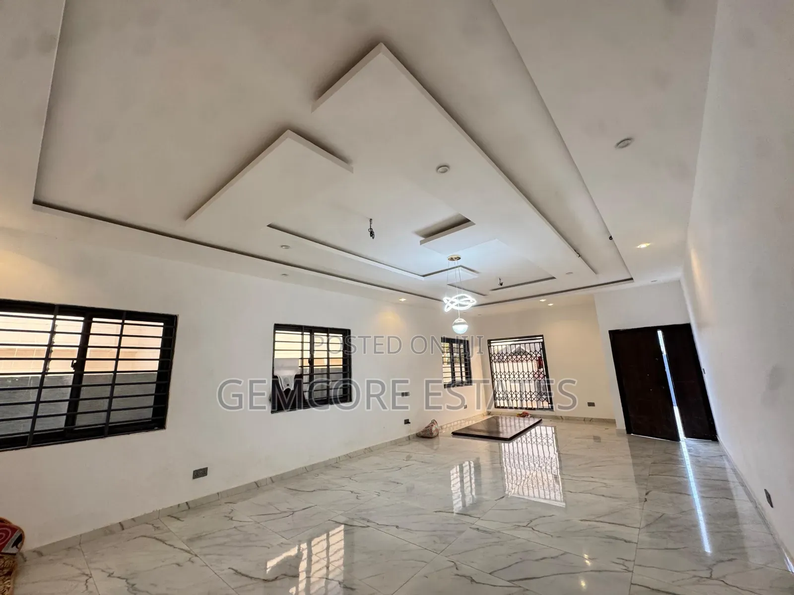 3bdrm House in Oyarifa, Ghana Flag for sale