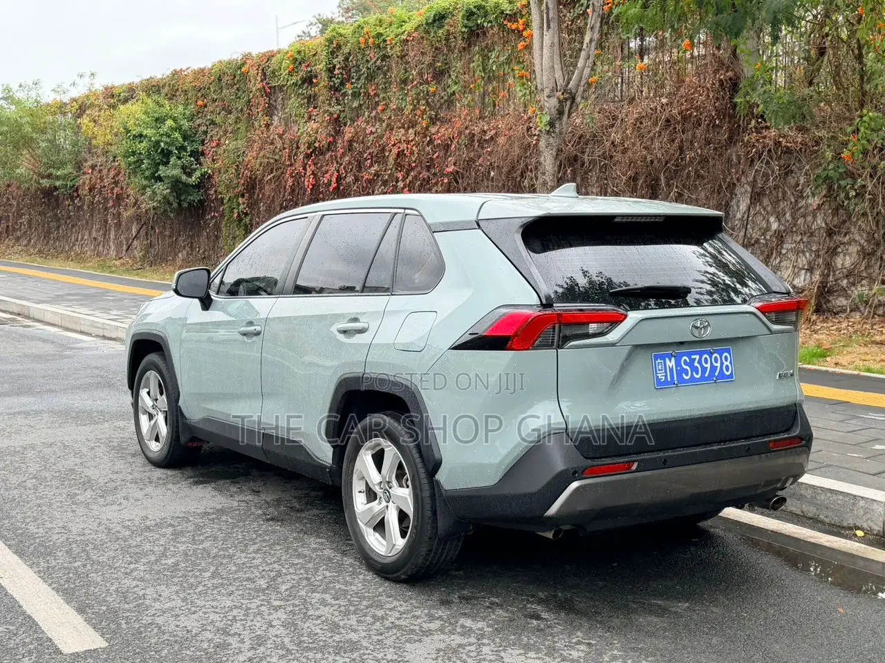 Toyota RAV4 2021 Gray