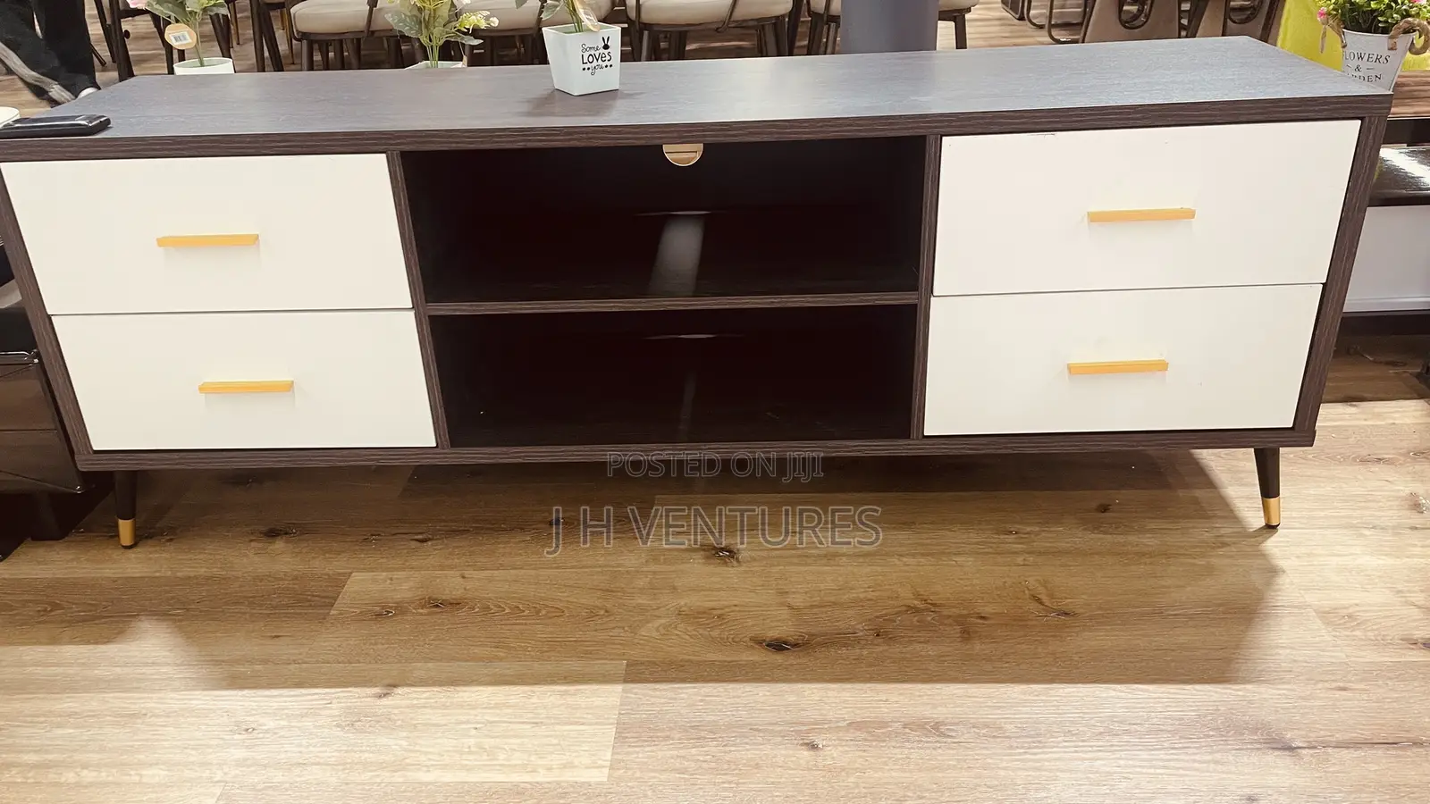 Wooden Tv Stand (325)