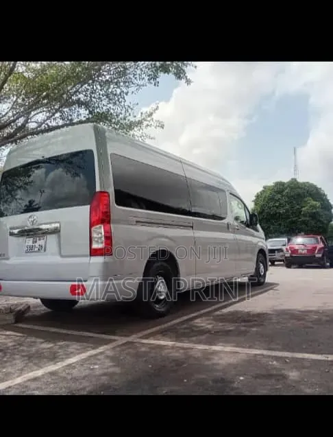 Mini Bus Rental, Rent a Toyota Hiace