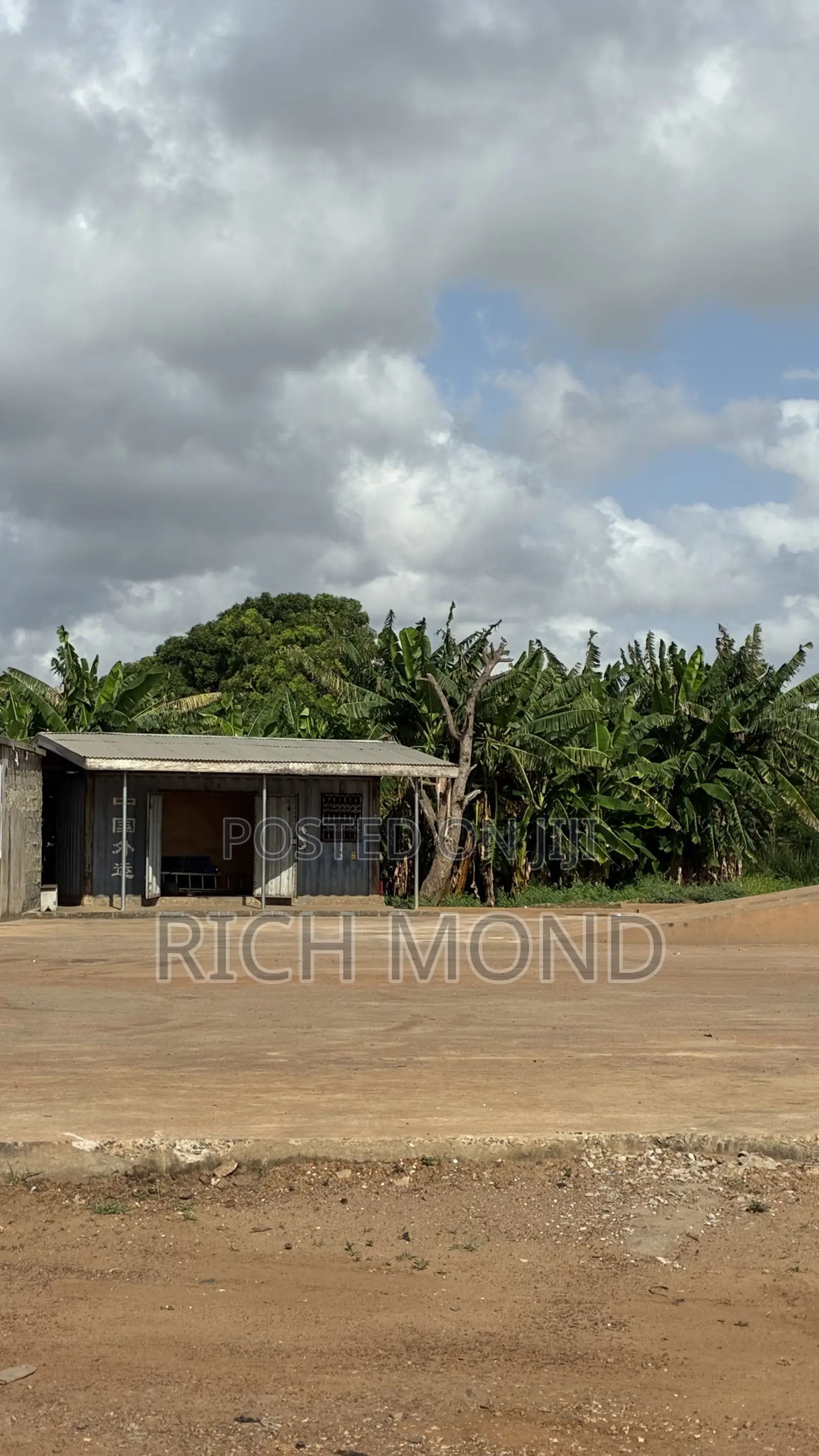 Washing Bay for Rent in Tema