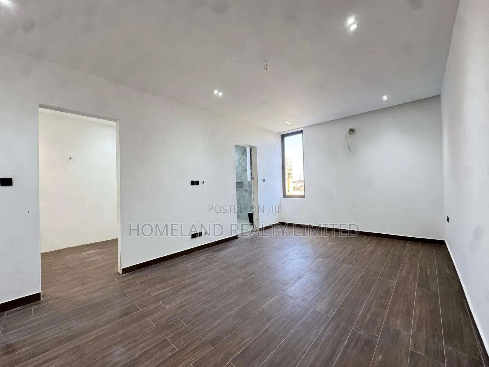 5bdrm Duplex in Oyarifa, Ghana Flag for sale