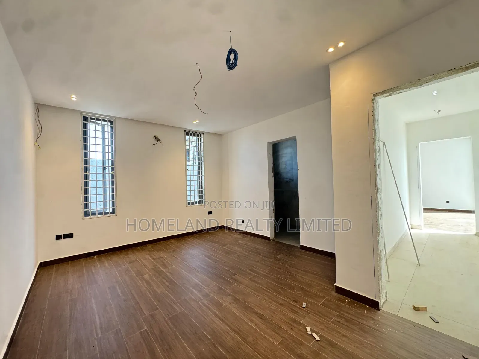 5bdrm Duplex in Oyarifa, Ghana Flag for sale