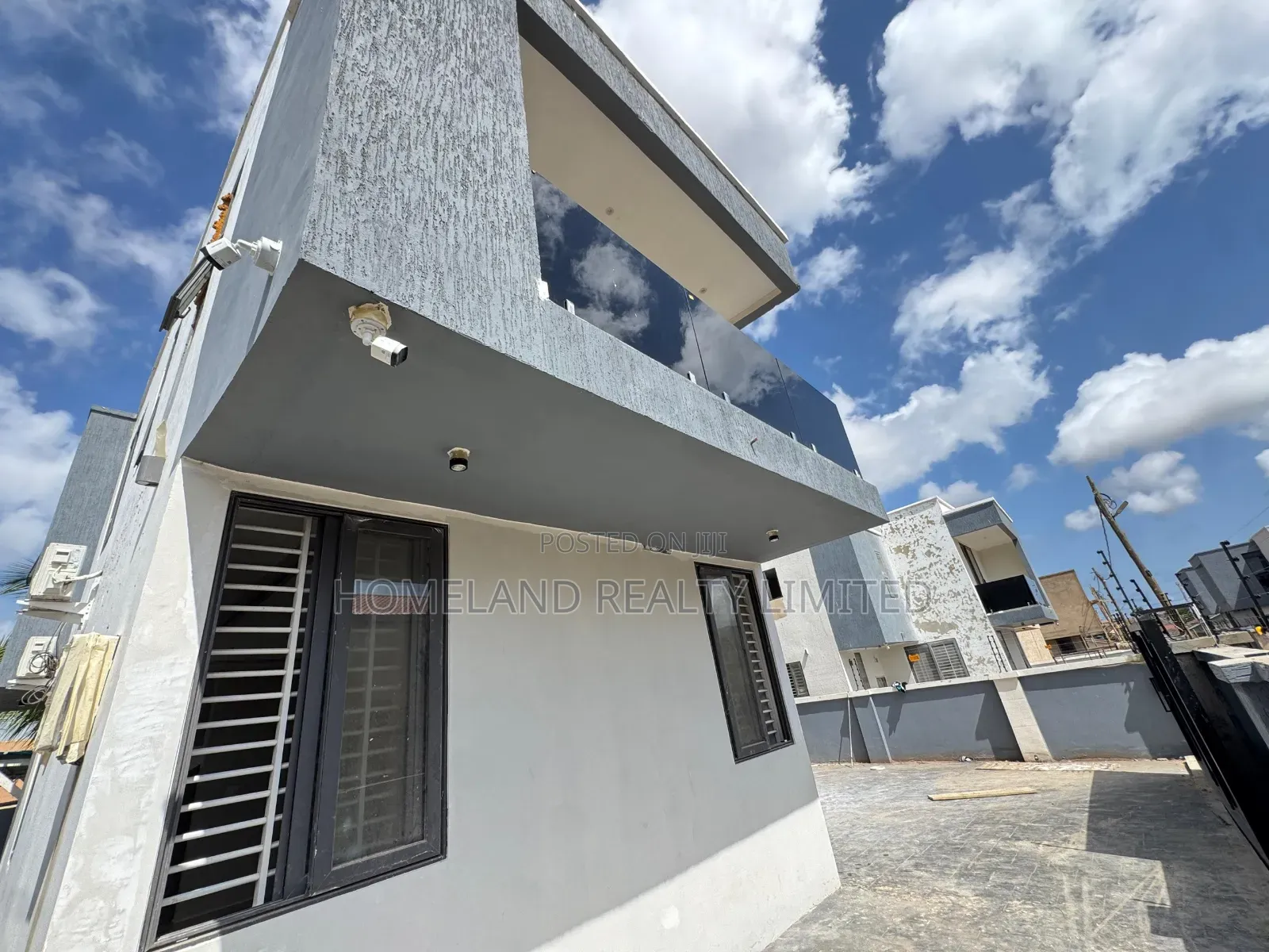 4bdrm Duplex in Davtraco Estate, American House for sale