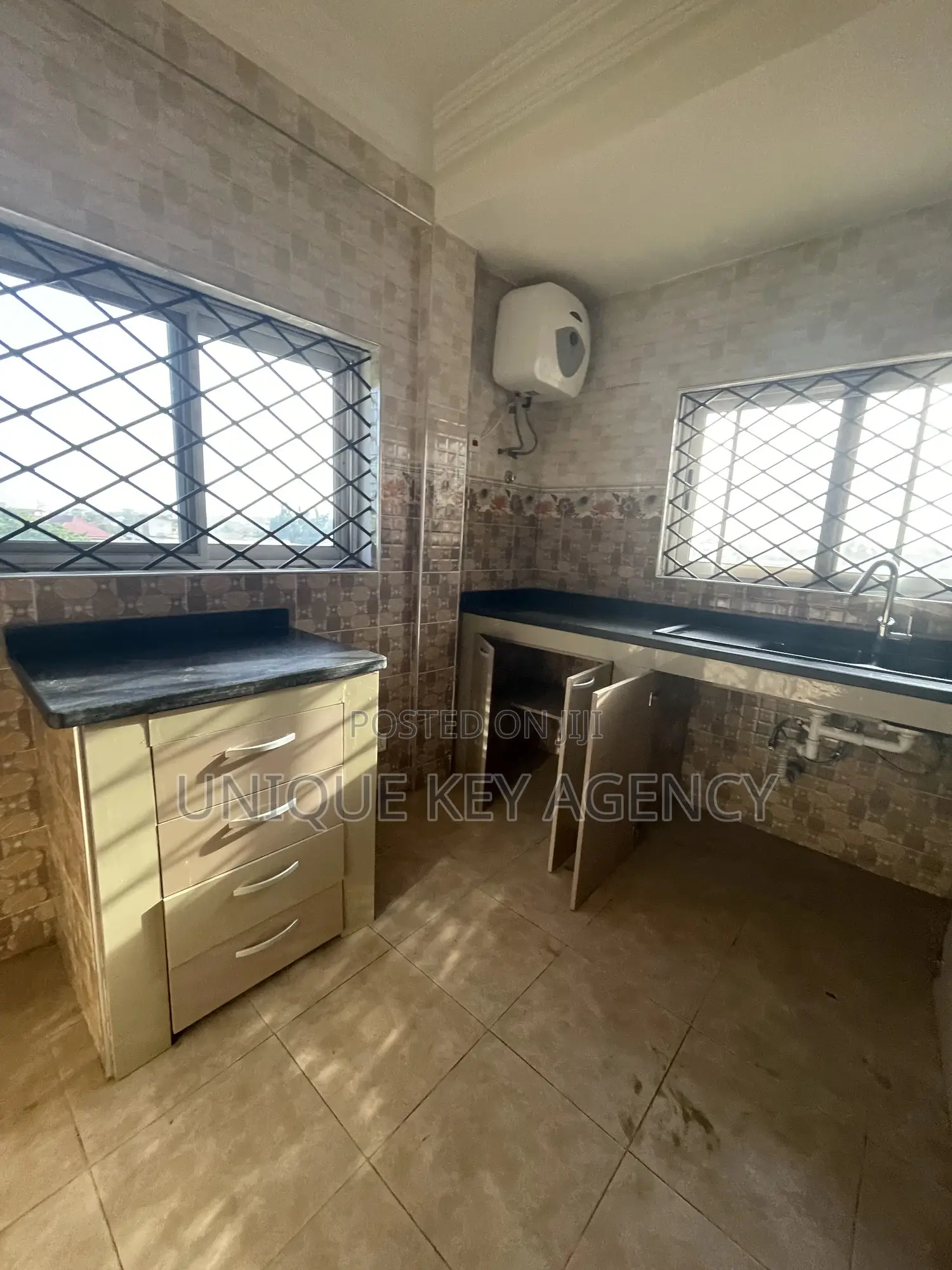 2bdrm Apartment in Unique Key Agency, Achimota for rent