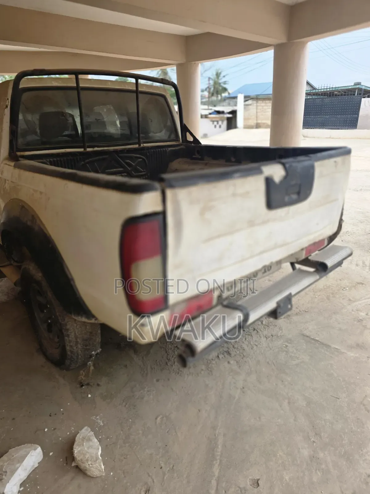 Nissan Hardbody 2018 White