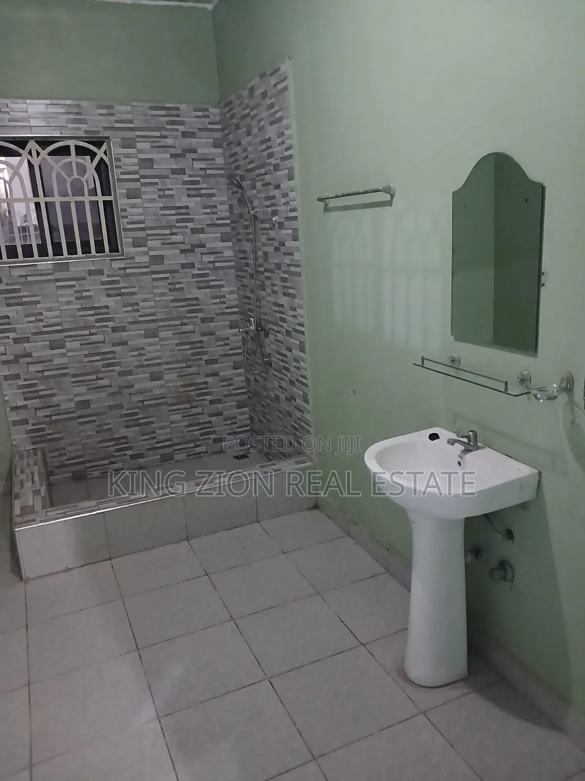 3bdrm House in Kingzion Real, Tetegu for rent