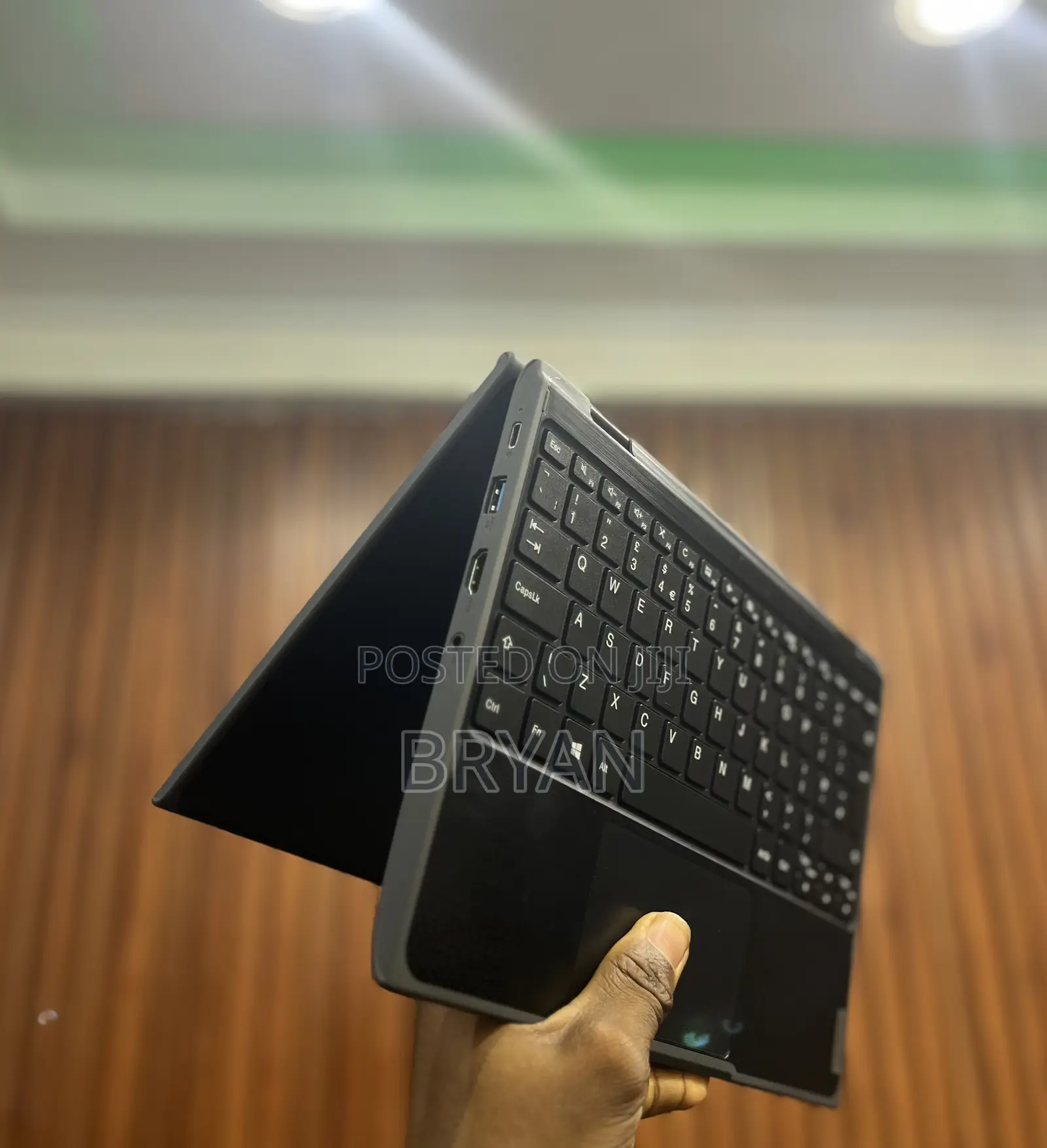 Laptop Lenovo 300e 4GB Intel Core i5 SSD 128GB