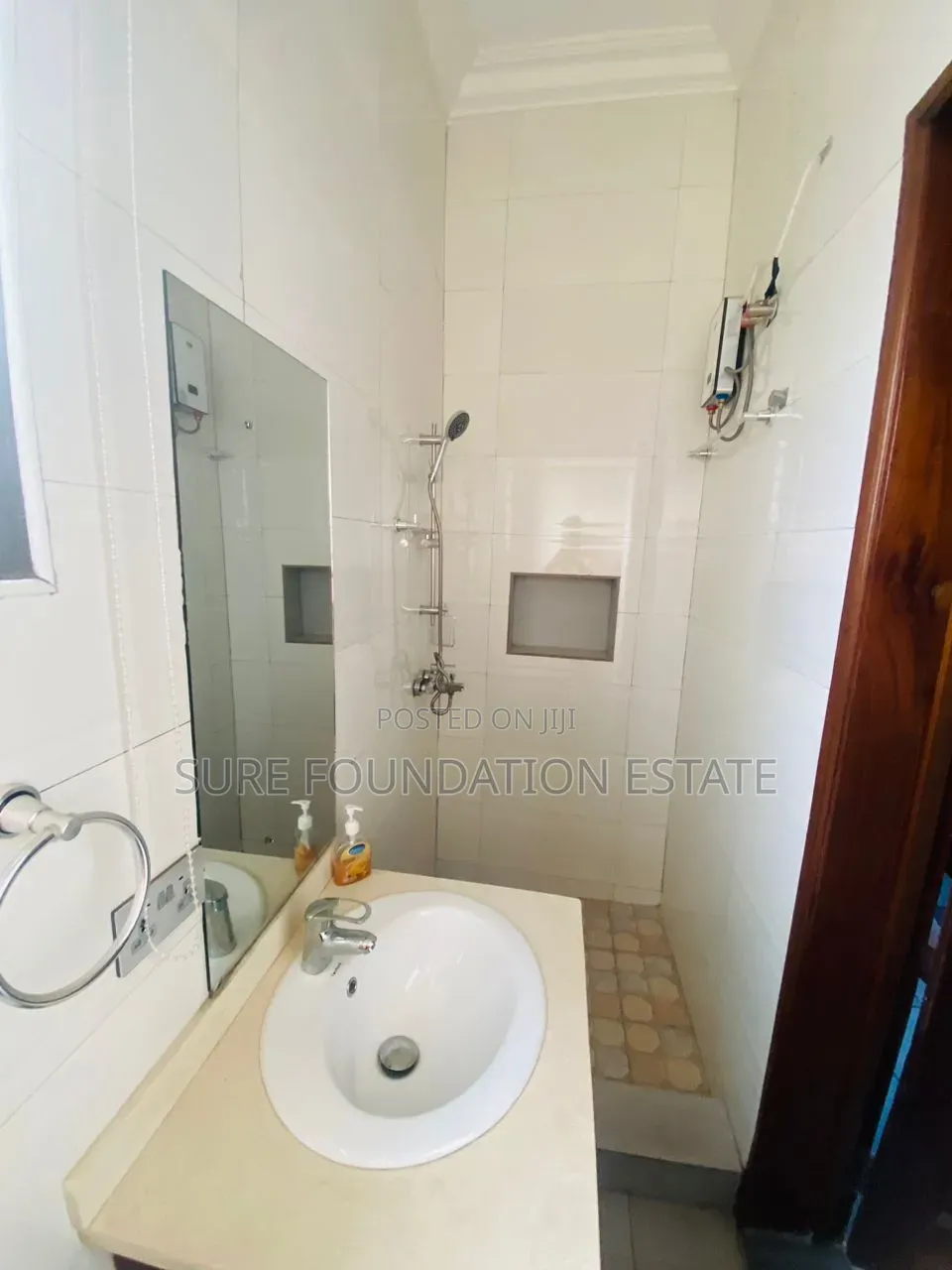Furnished 5bdrm House in East Legon for rent