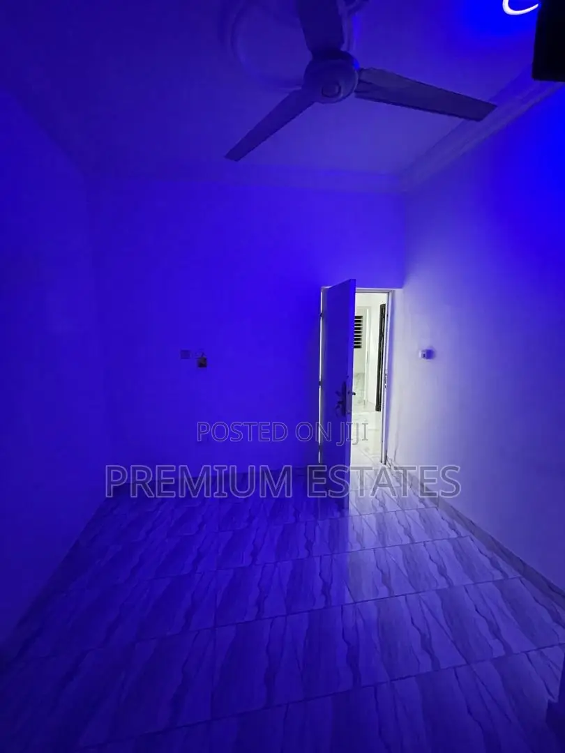 3bdrm Apartment in Kwabenya for rent