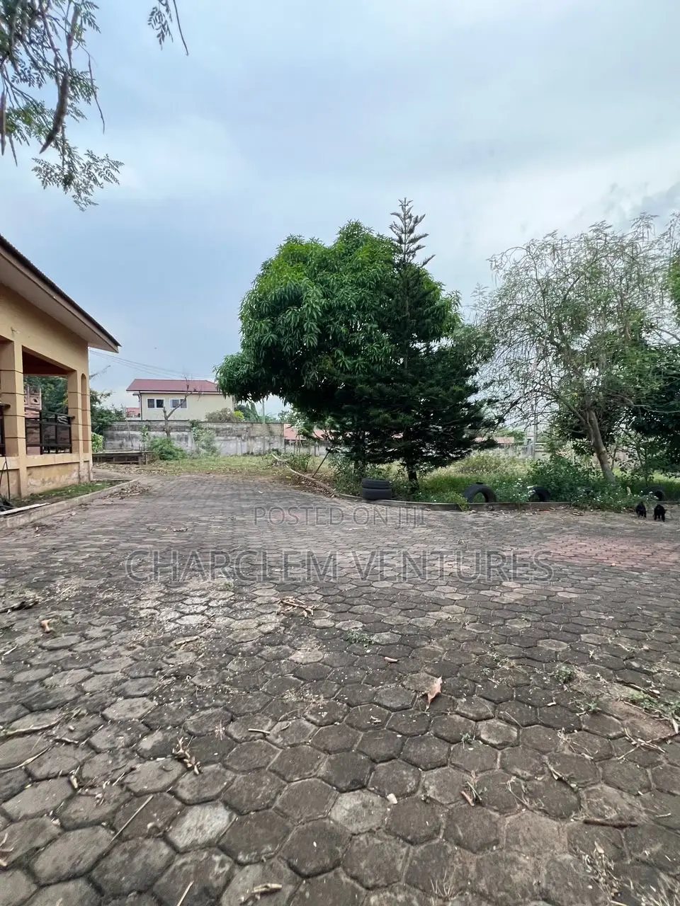 3bdrm House in Charclem Ventures, North Legon for sale