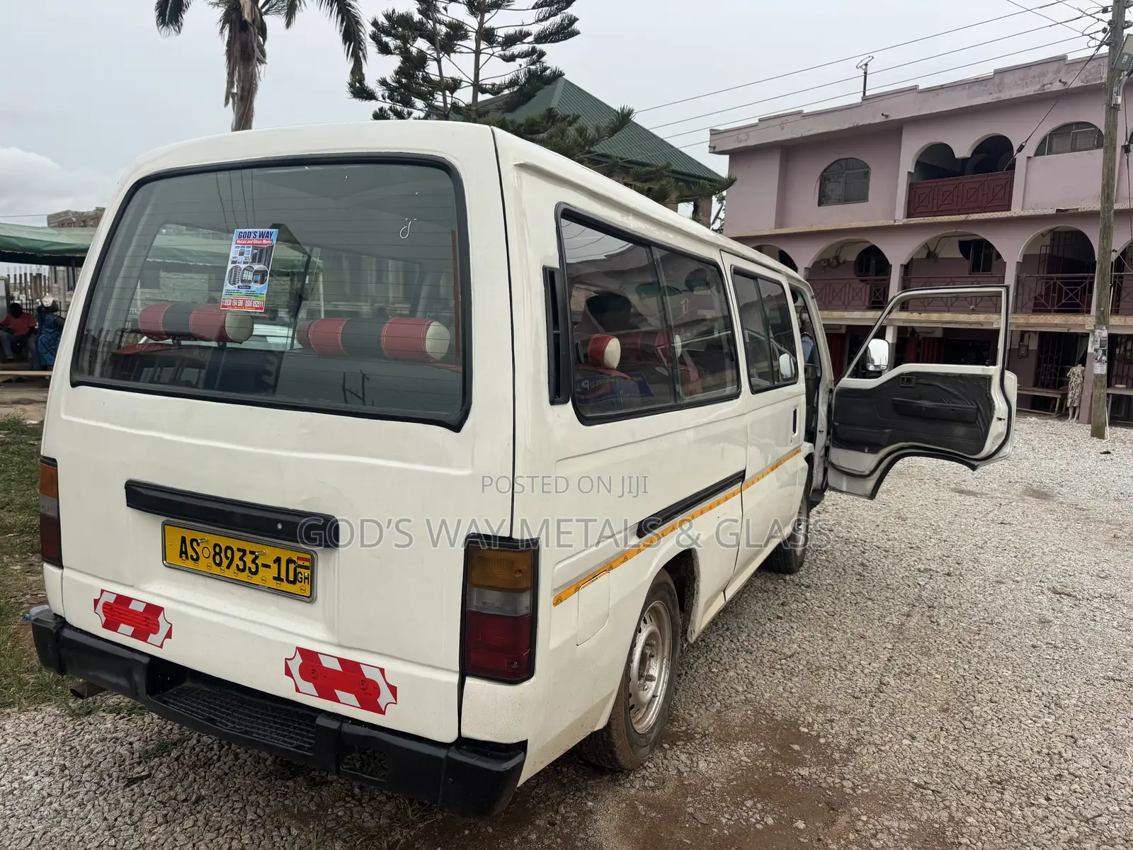 Nissan Caravan 2010 White