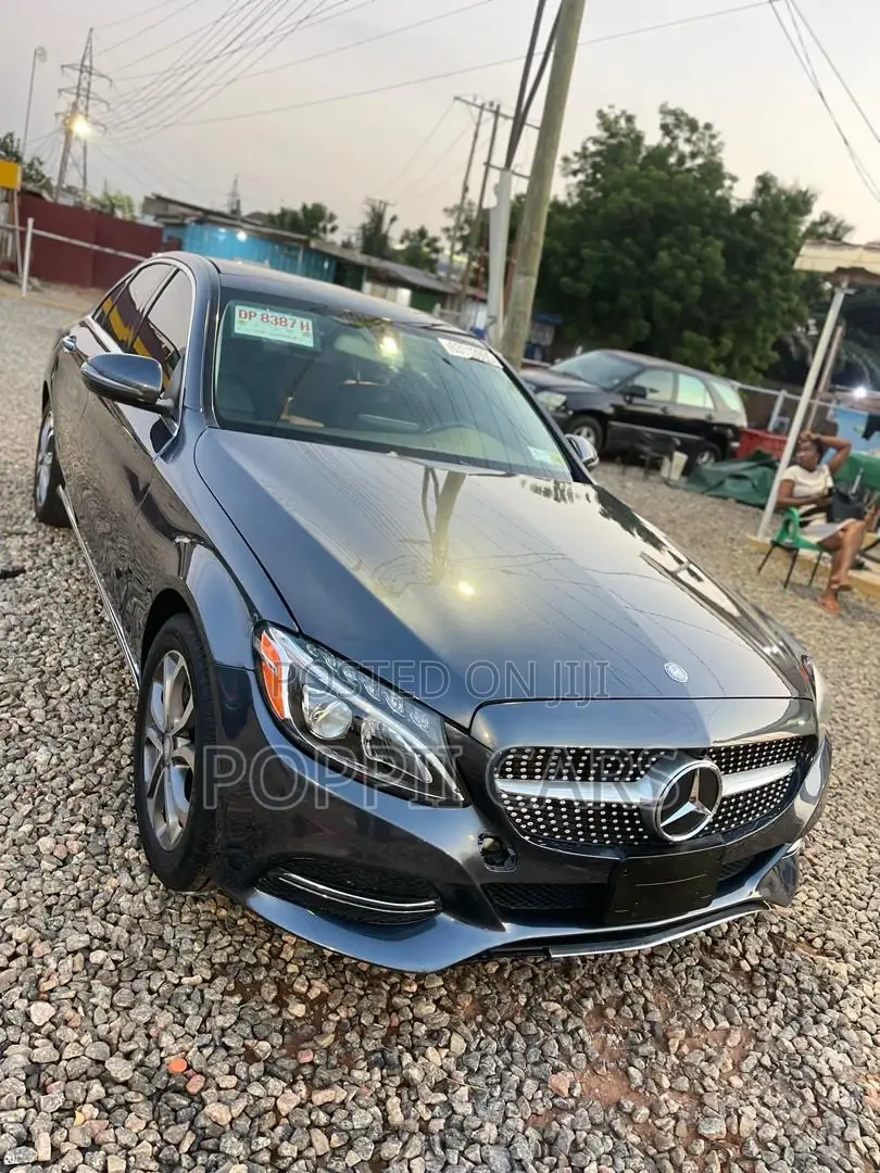 Mercedes-Benz C300 2016 Gray
