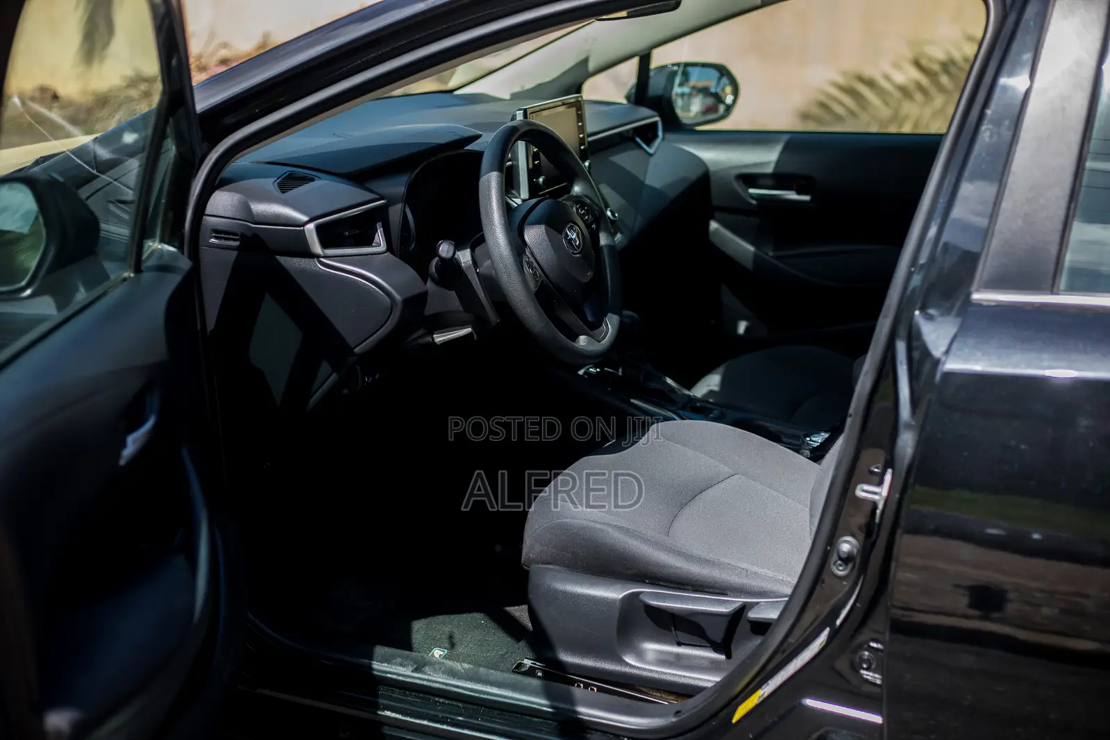 Toyota Corolla LE 2021 Black