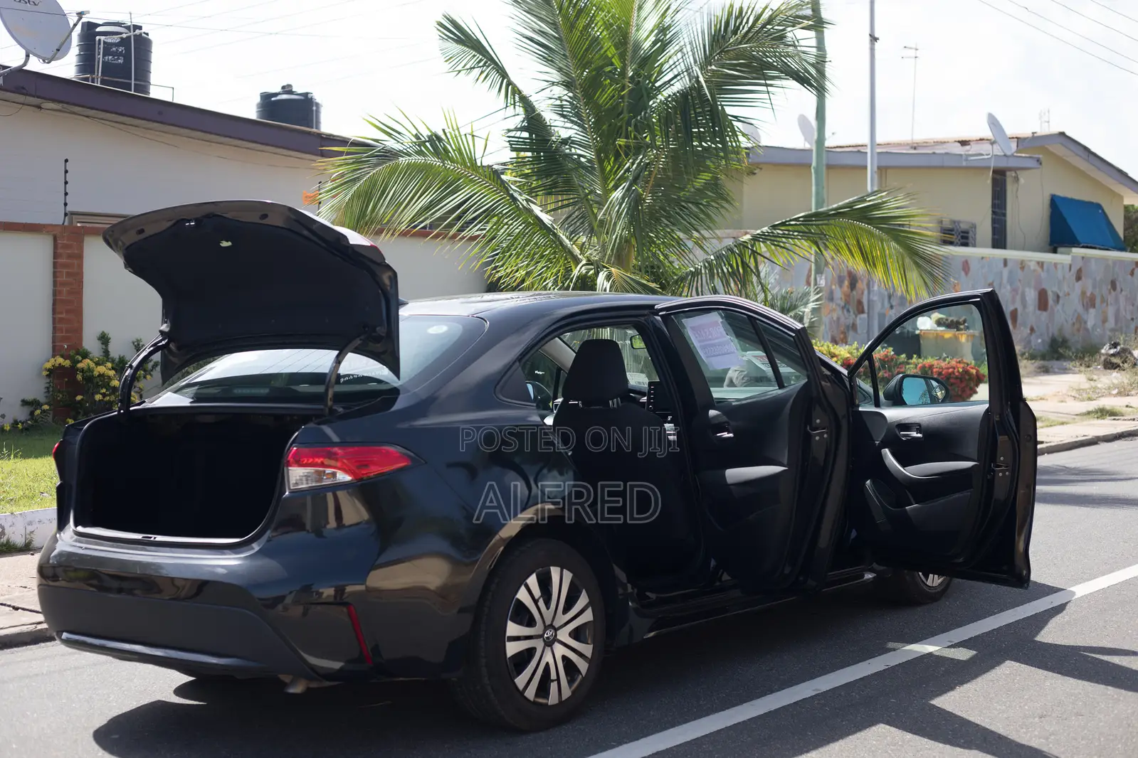 Toyota Corolla LE 2021 Black