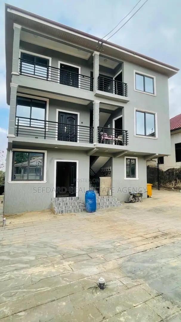 2bdrm Apartment in Sefdard Properties, Pokuase for rent