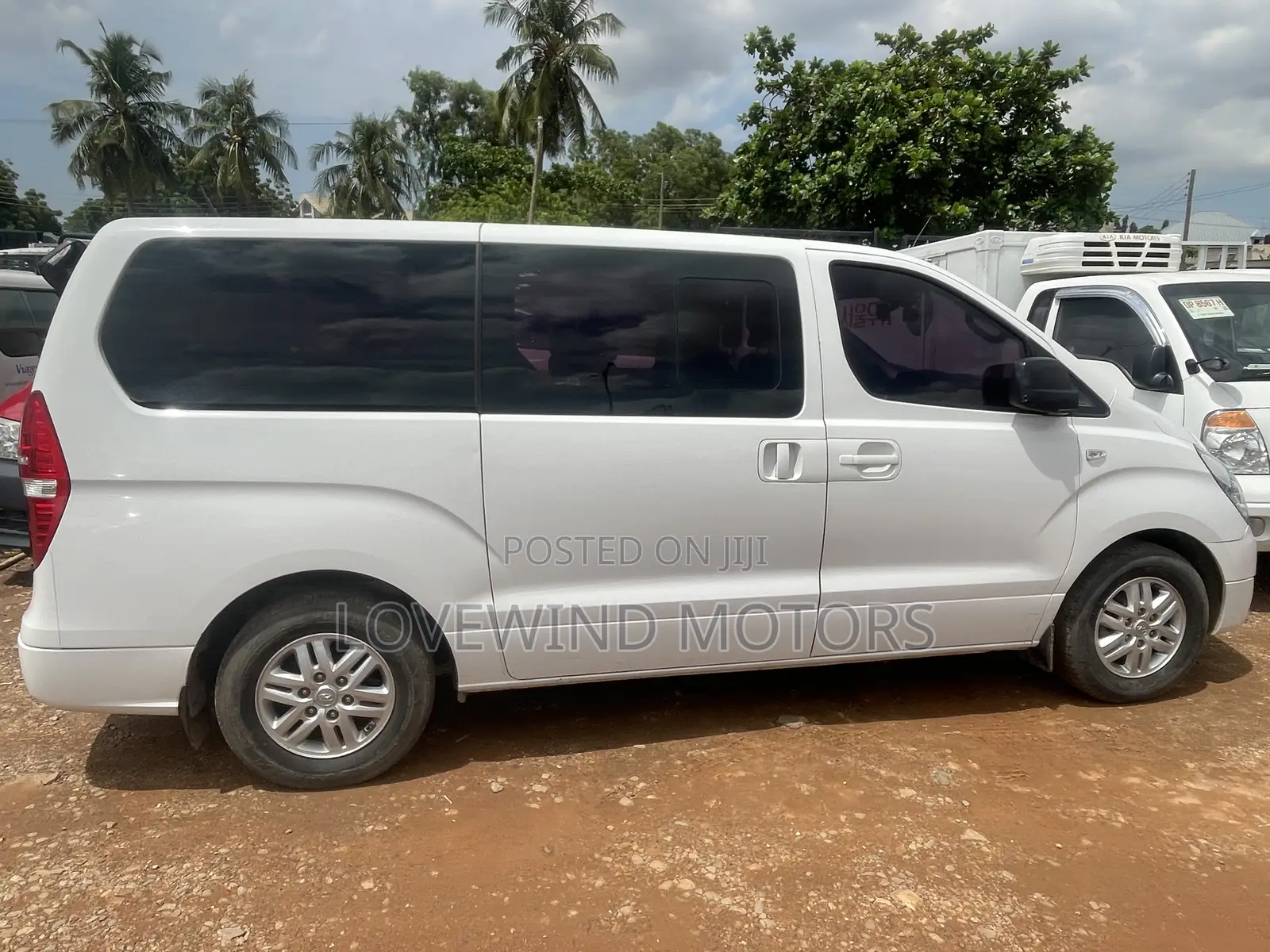 Hyundai Starex 2014 White