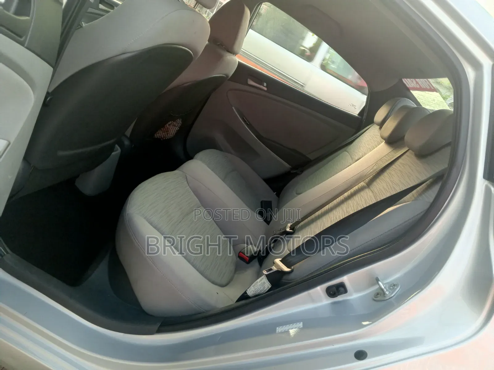 Hyundai Accent SE Sedan 2016 Silver