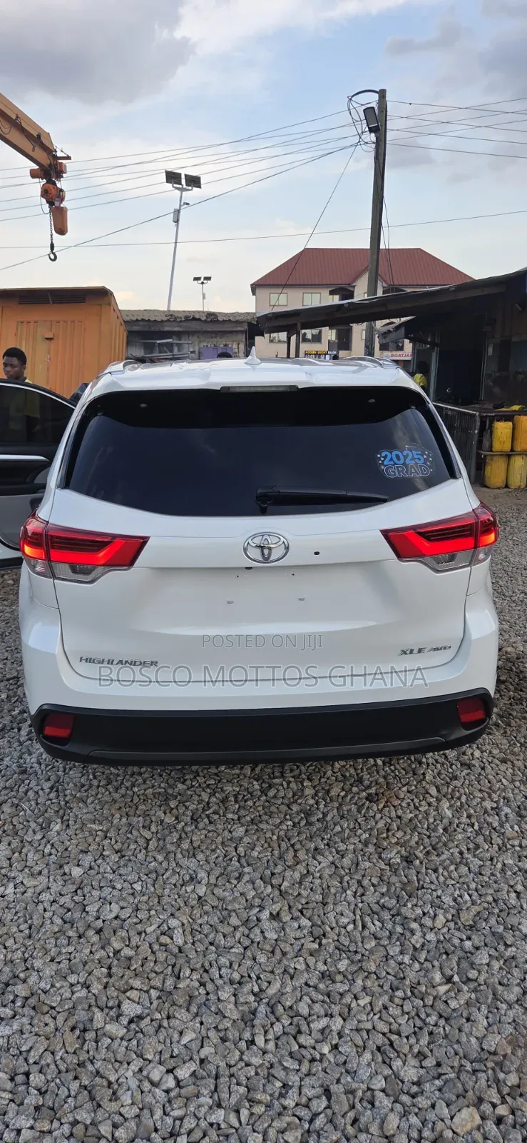 Toyota Highlander XLE 4x2 V6 (3.5L 6cyl 8A) 2017 White