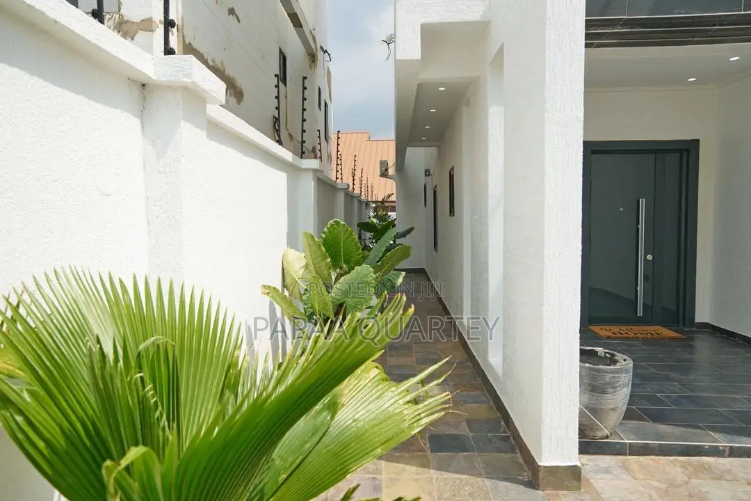 4bdrm House in East Legon for sale