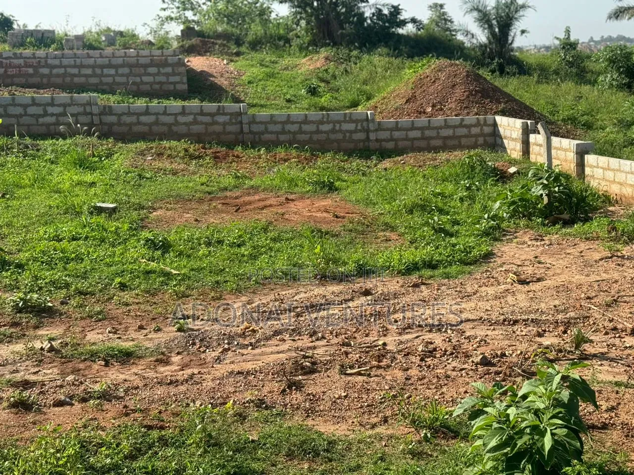 One Plot of Land for Sale in Santasi Darko