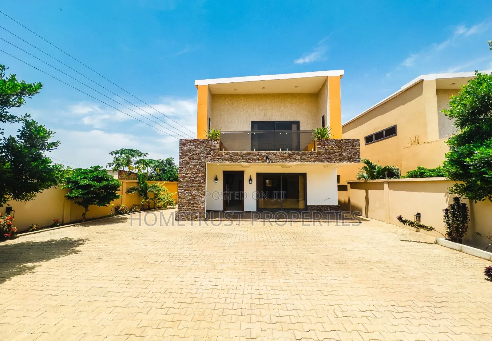 4bdrm Duplex in Ashley Botwe, Nmai-Dzorn for sale