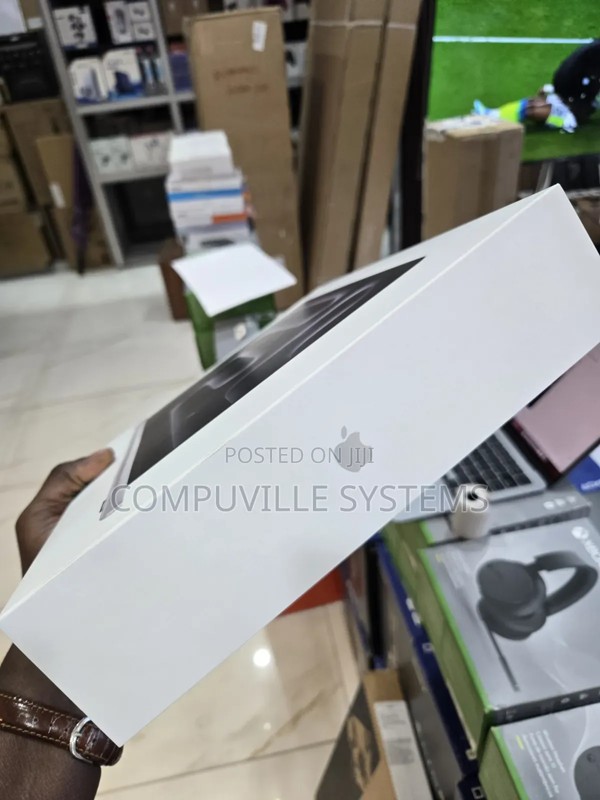New Apple MacBook Pro 2024 M4 Pro 14-inch 24GB Apple M4 Pro SSD 512GB