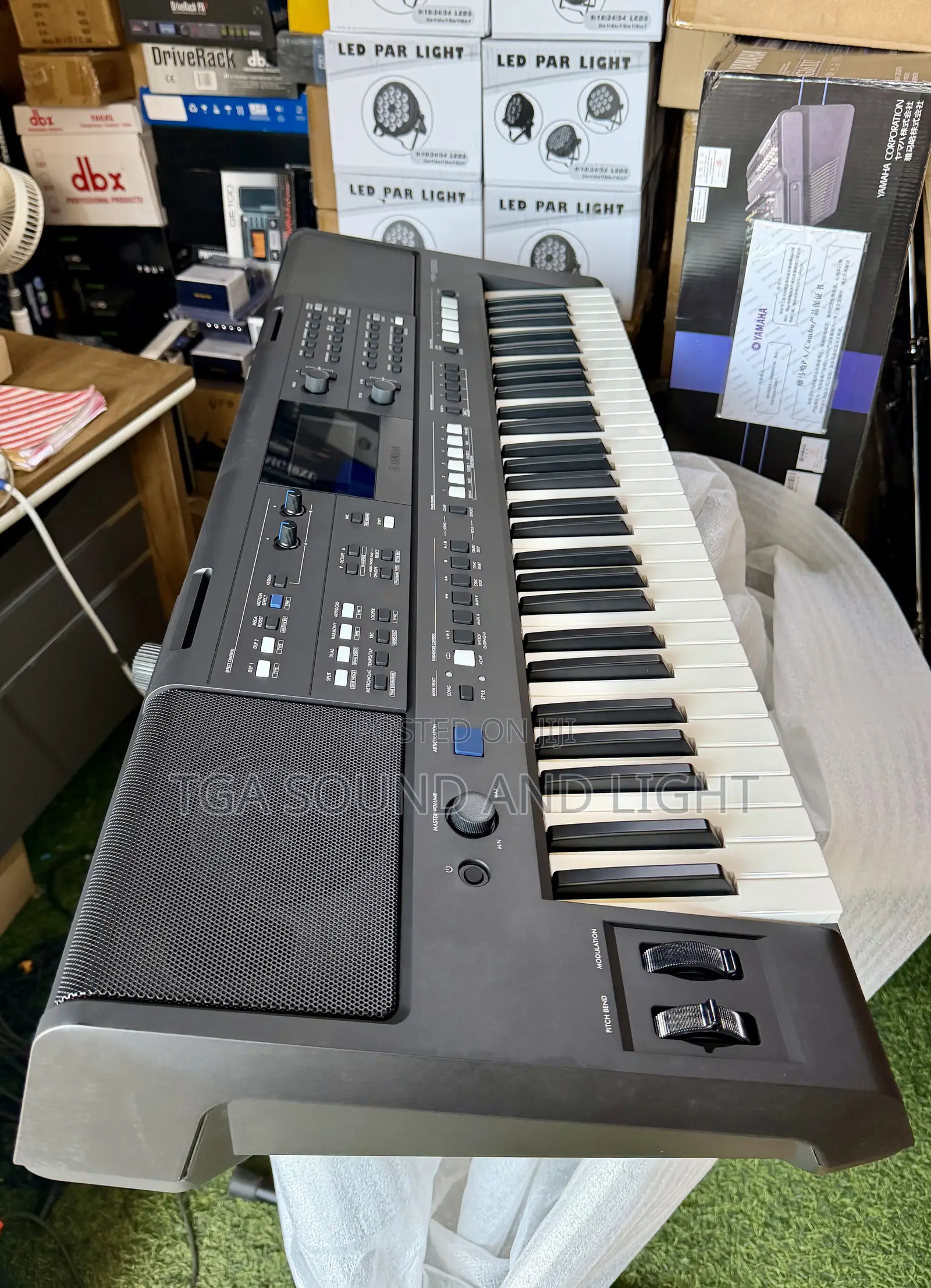 Yamaha PSR E583 61-Keys Keyboard
