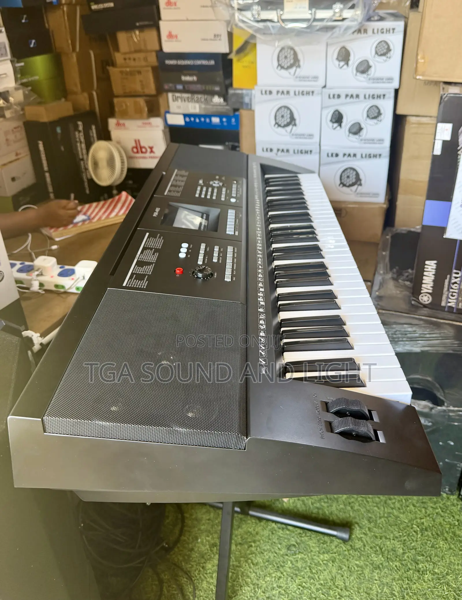 PSR 493 61-Keys Professional Keyboard