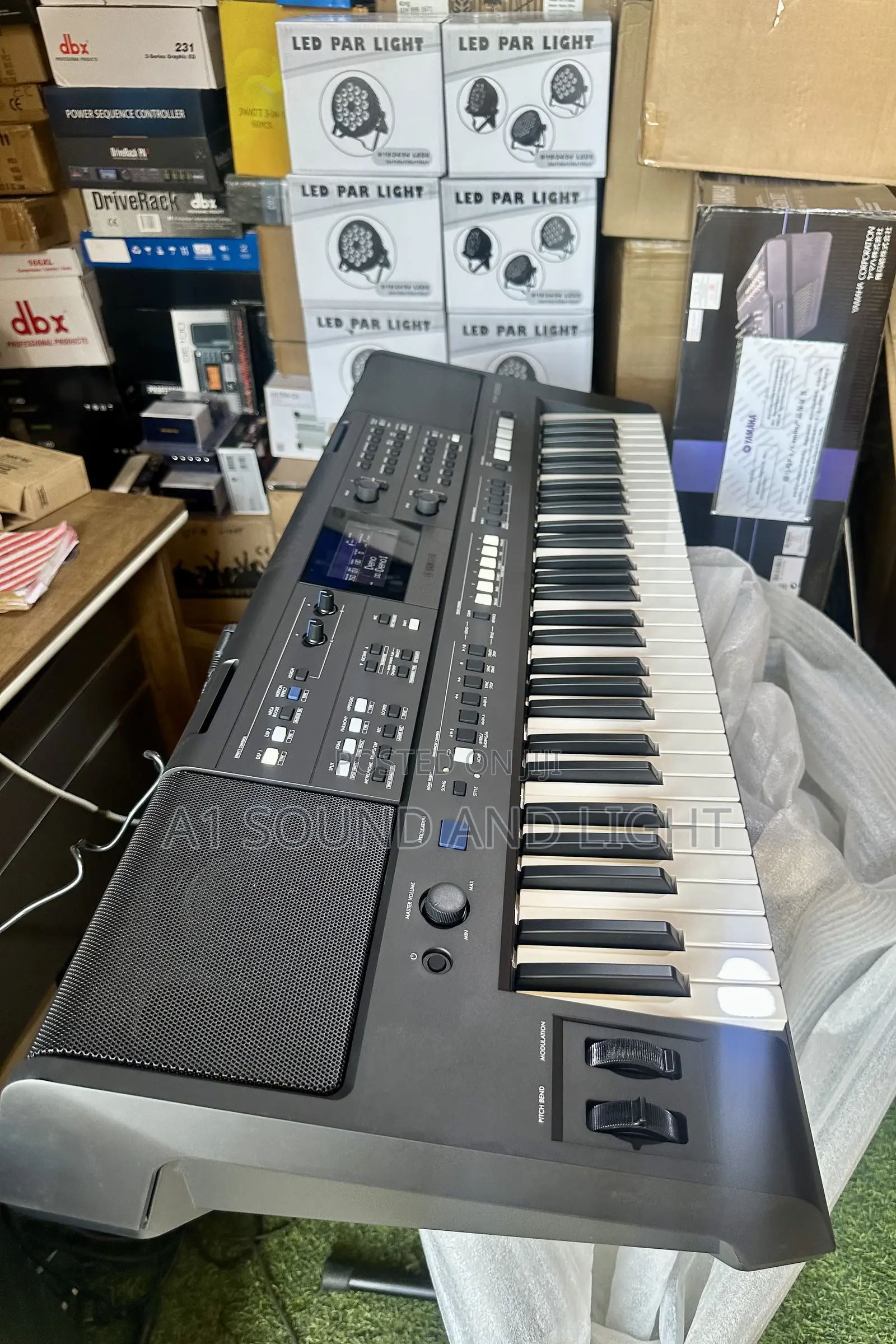 Yamaha PSR E583 61-Keys Keyboard