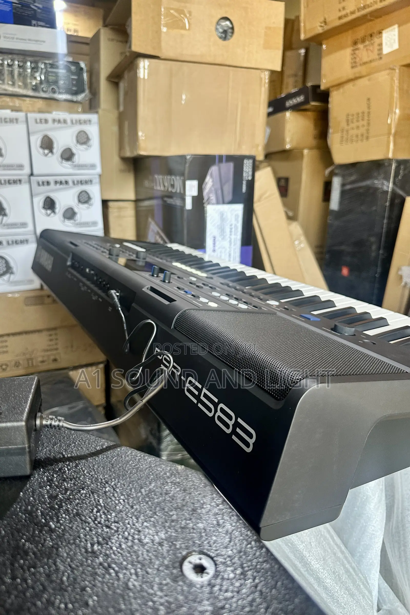 Yamaha PSR E583 61-Keys Keyboard