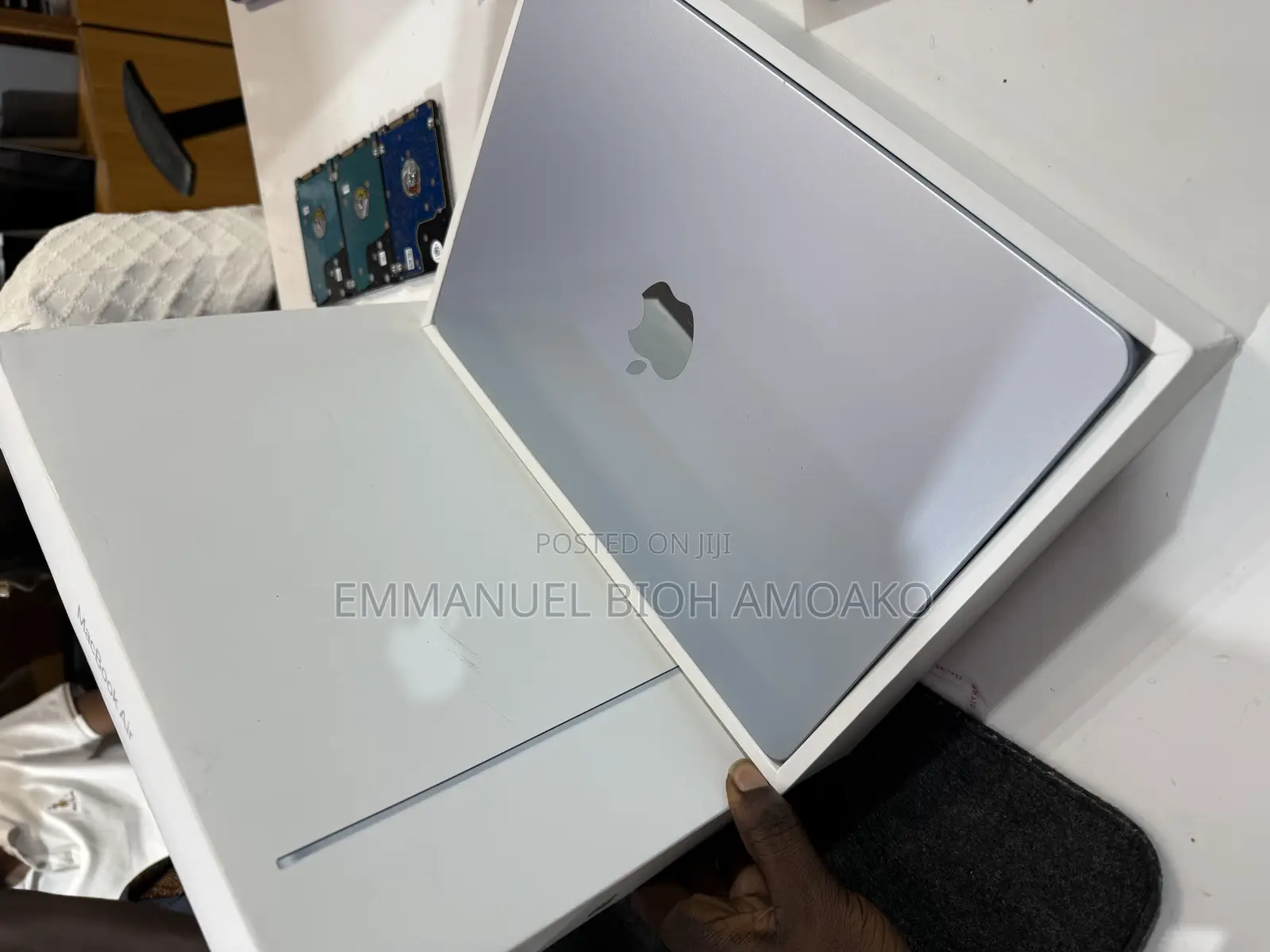Laptop Apple MacBook Air 2025 M4 16GB Apple M4 SSHD+SSD 256GB